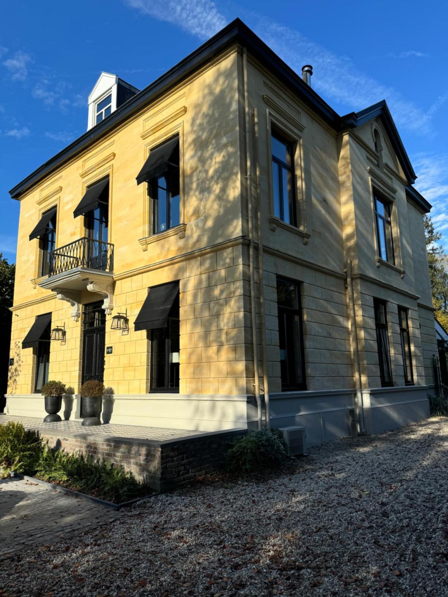 Villa V Petit Hotel Valkenburg aan de Geul Zewnętrze zdjęcie